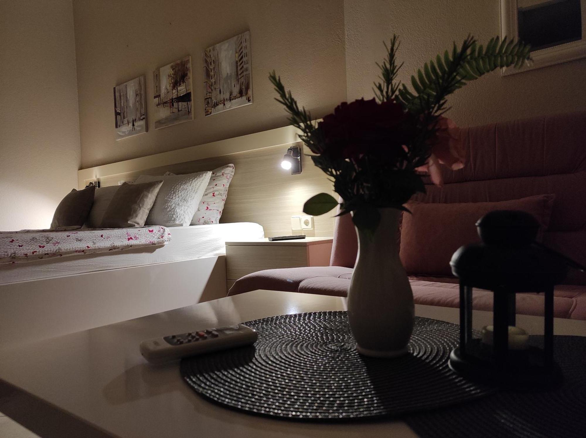 Guest House Nova โมสตาร์ ภายนอก รูปภาพ