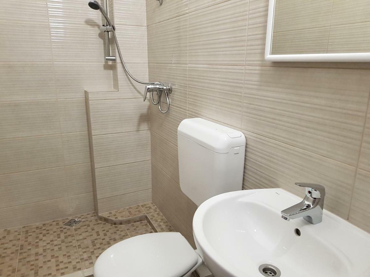 Guest House Nova โมสตาร์ ภายนอก รูปภาพ