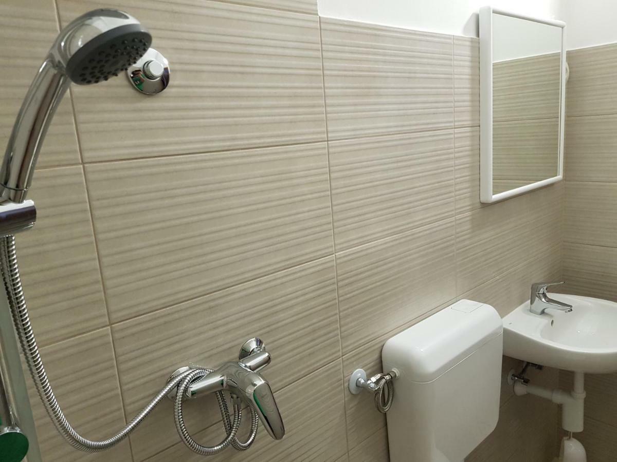 Guest House Nova โมสตาร์ ภายนอก รูปภาพ